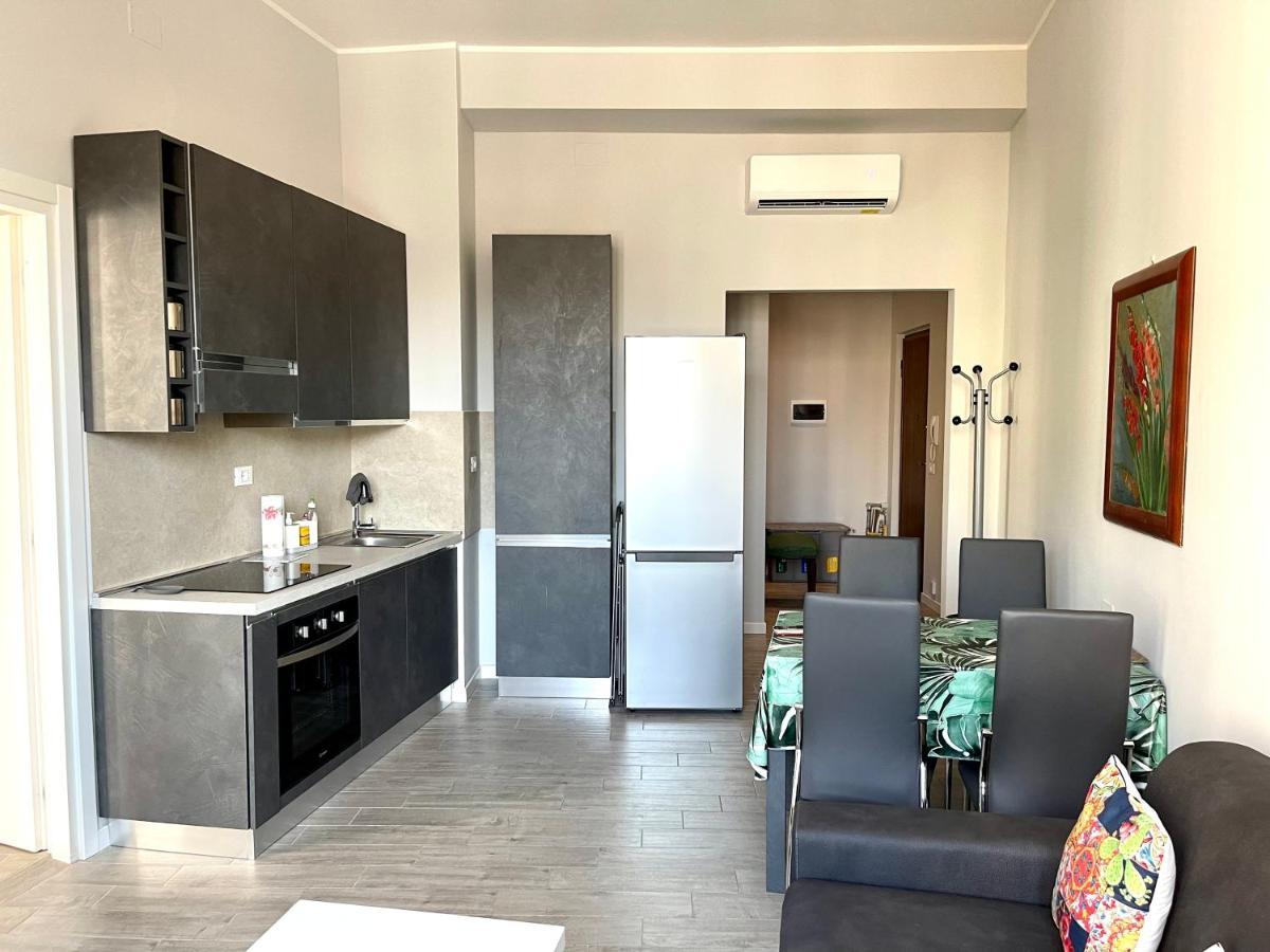 Enzo Apartment Milan Bagian luar foto