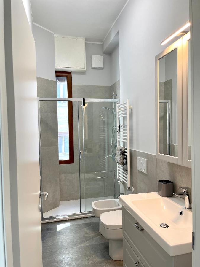 Enzo Apartment Milan Bagian luar foto