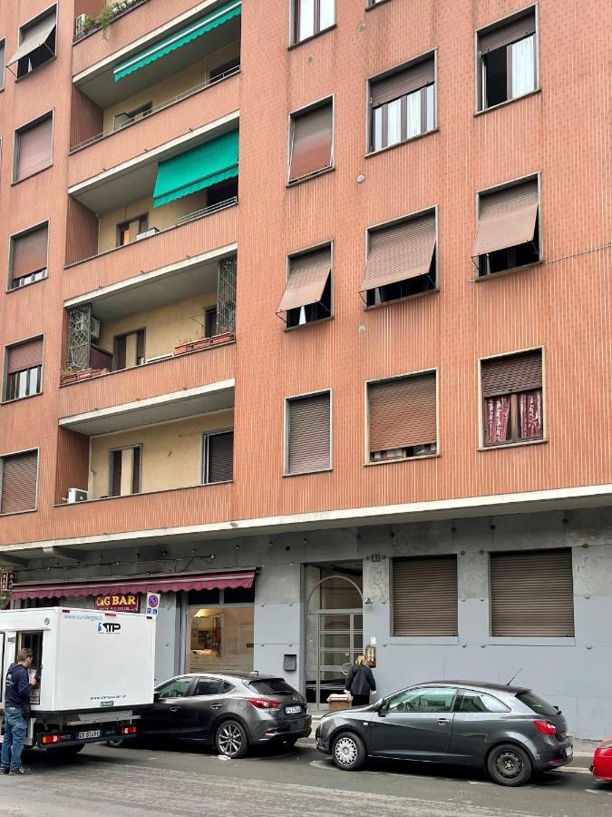 Enzo Apartment Milan Bagian luar foto