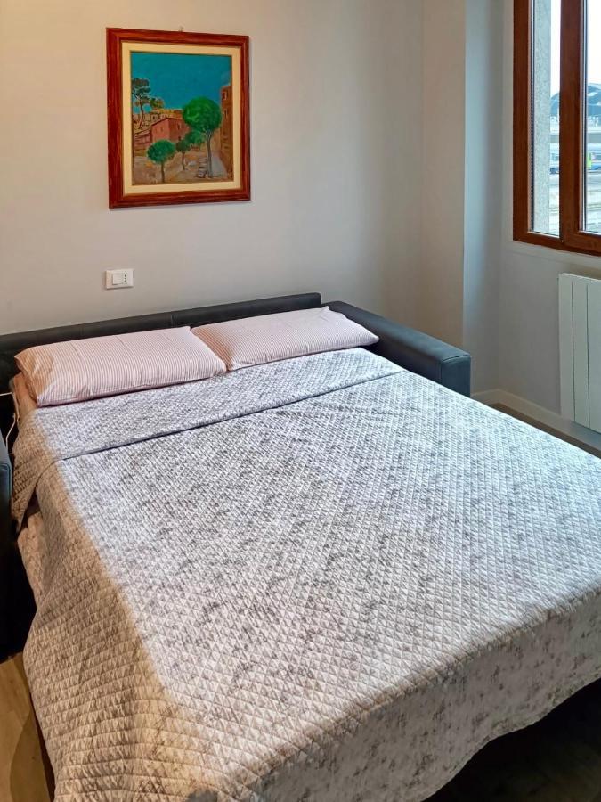 Enzo Apartment Milan Bagian luar foto